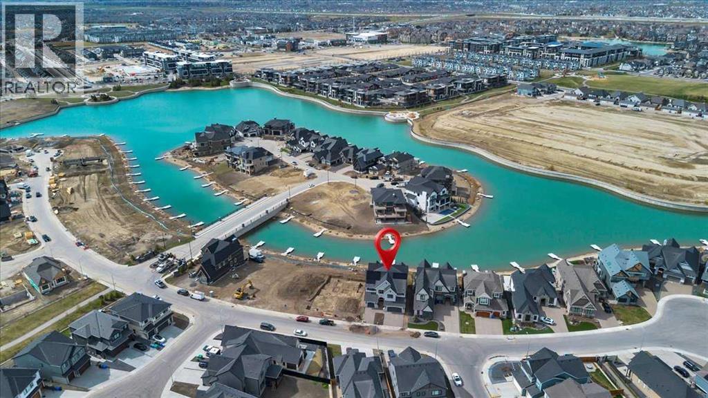 House for Sale in 411 Marina Grove SE|Calgary, Alberta T3M3S8 2