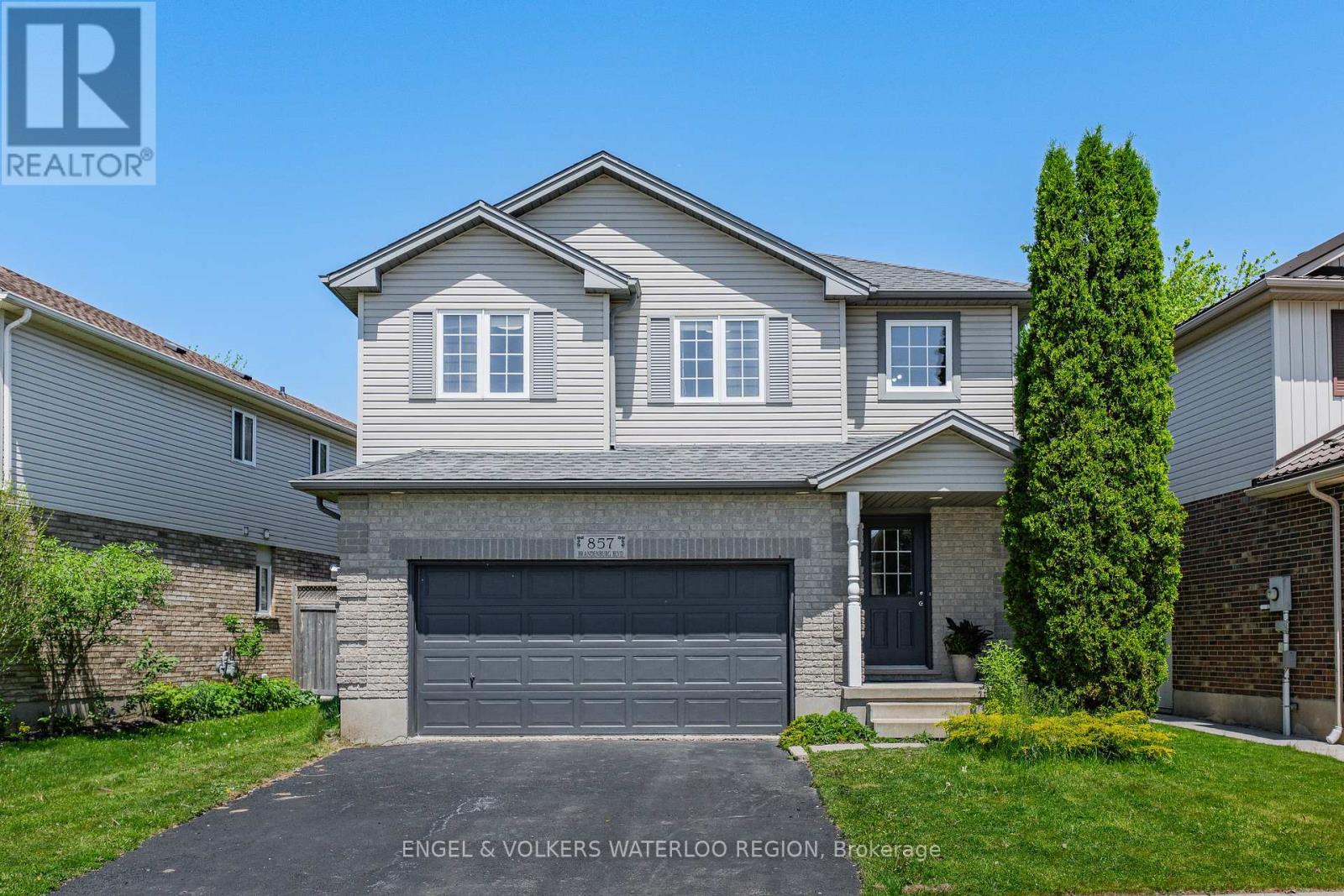 857 BRANDENBURG BOULEVARD, Waterloo, Ontario N2T2X6