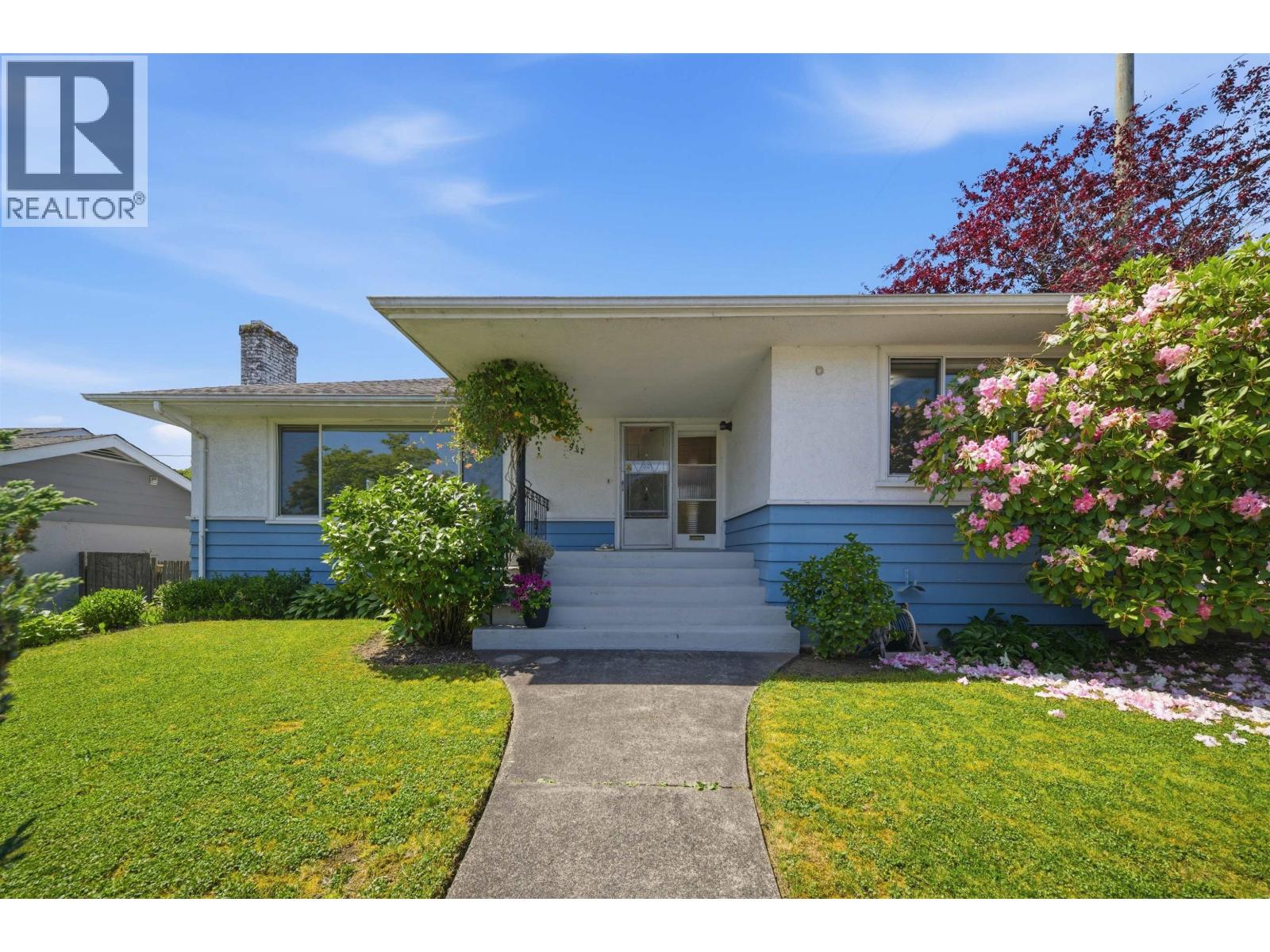 937 CHESTNUT STREET|New Westminster, British Columbia V3L4N4