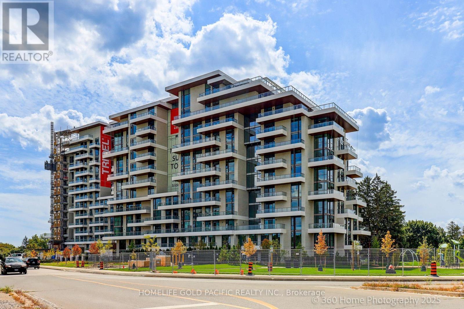 519 - 399 ROYAL ORCHARD BOULEVARD
