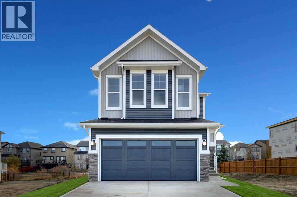 House for Sale in 243 Silver Spruce Grove SW|Calgary, Alberta T2X5M2 2