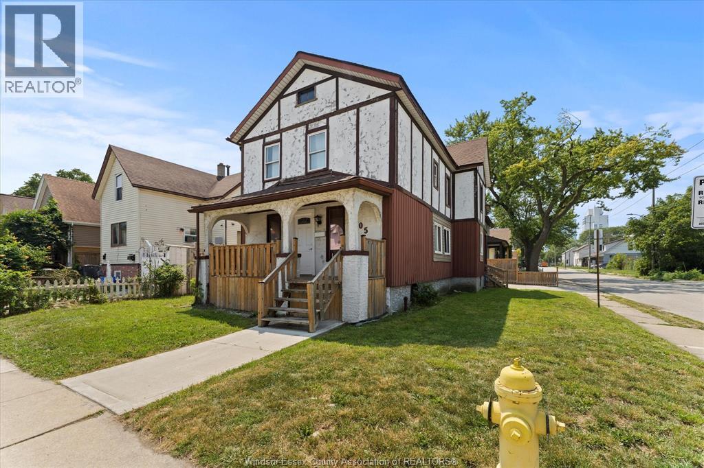 205 PARENT AVENUE, Windsor, Ontario N9A2B5