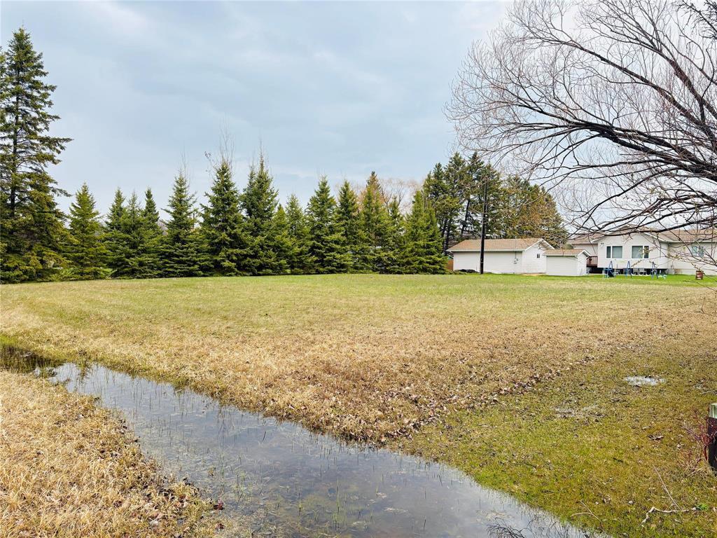 10 Maple Drive
