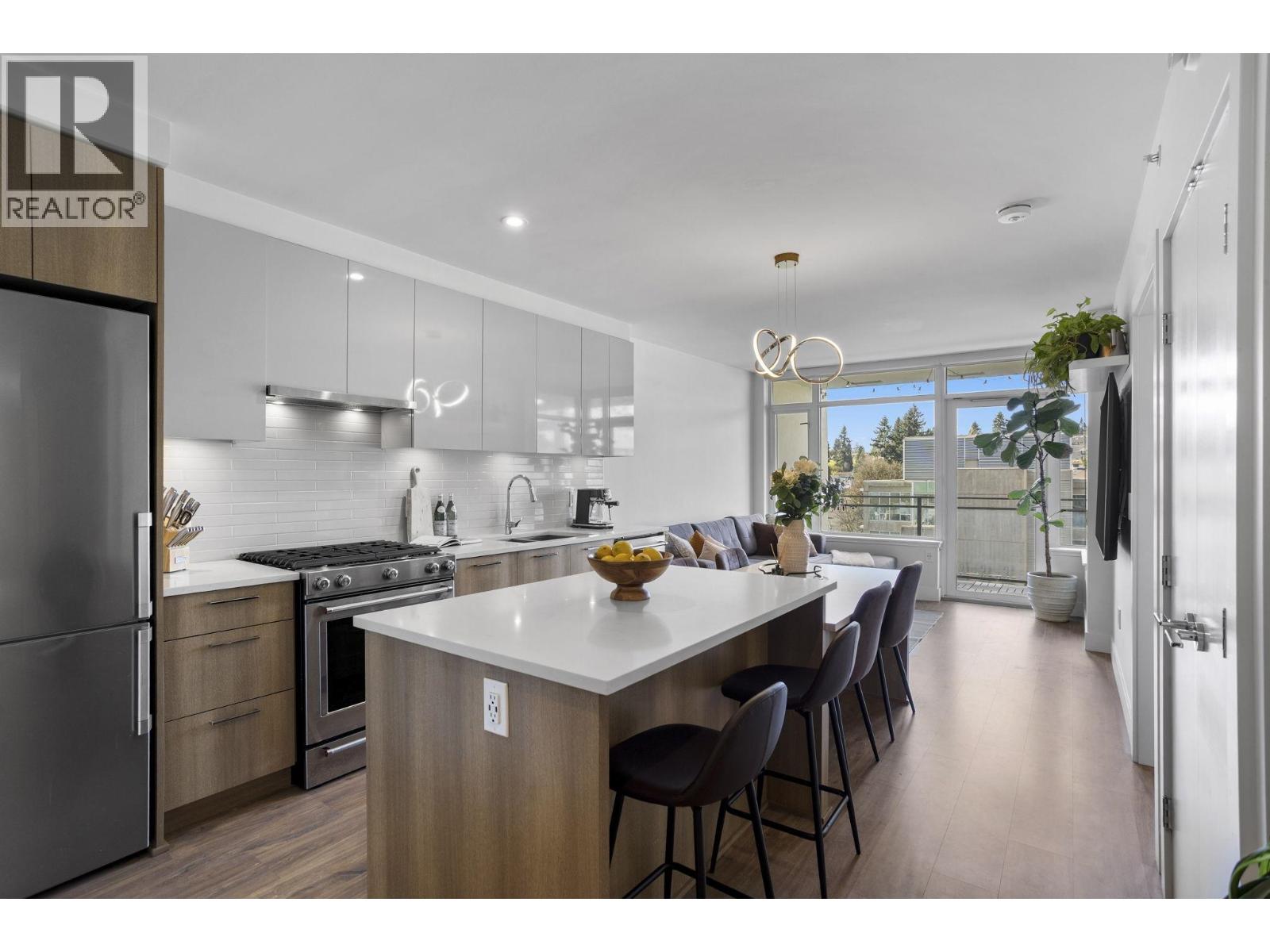 803 258 NELSON'S COURT|New Westminster, British Columbia V3L0J9
