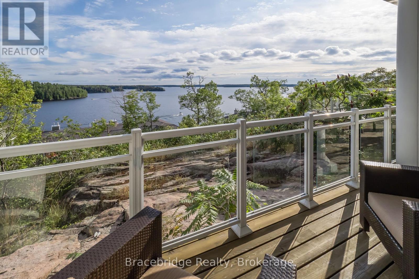 For sale: T301-D1 - 1869 MUSKOKA RD 118 HIGHWAY W, Muskoka Lakes
