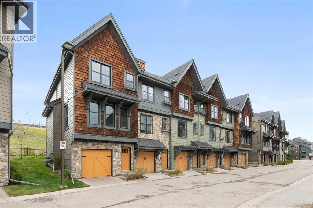 Row / Townhouse for Sale in 162 Ascot Point SW|Calgary, Alberta T3H0X1