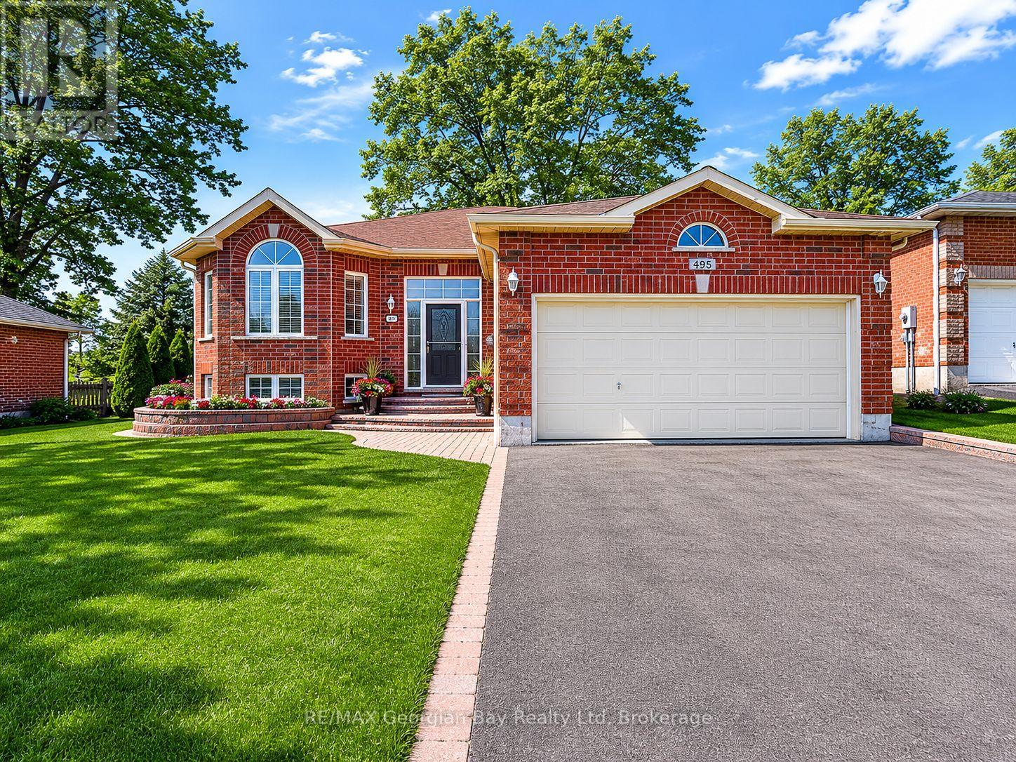 495 SHEWFELT CRESCENT