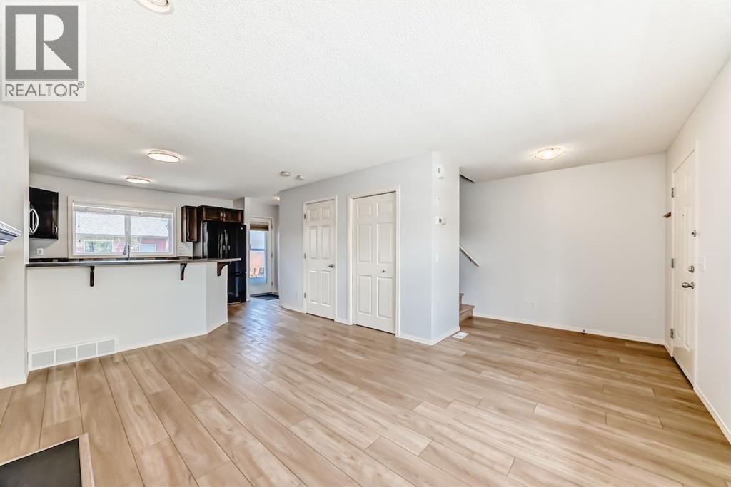 Duplex for Sale in 137 Eversyde Boulevard SW|Calgary, Alberta T2Y0B3 5