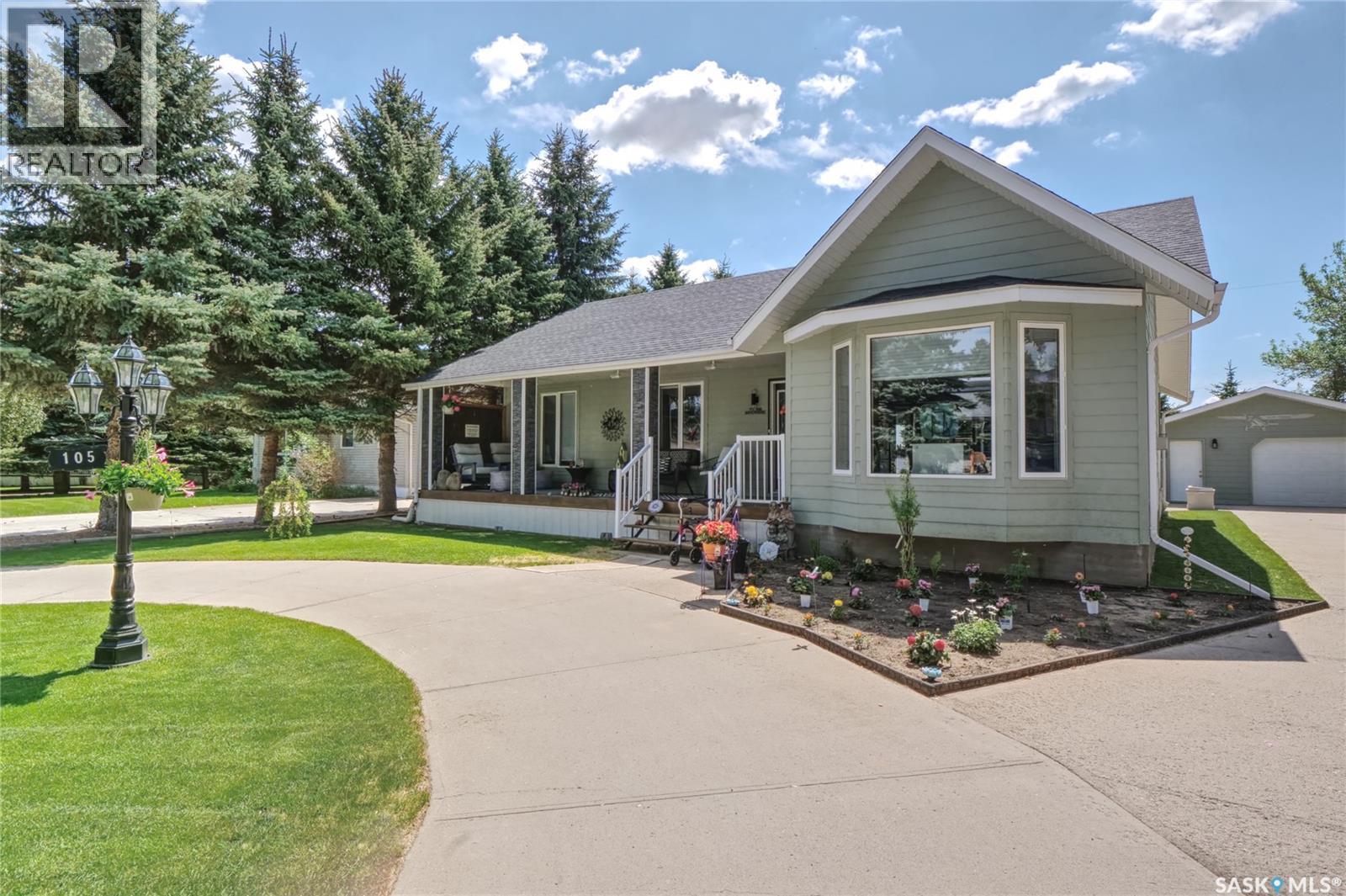 105 Sargent CRESCENT