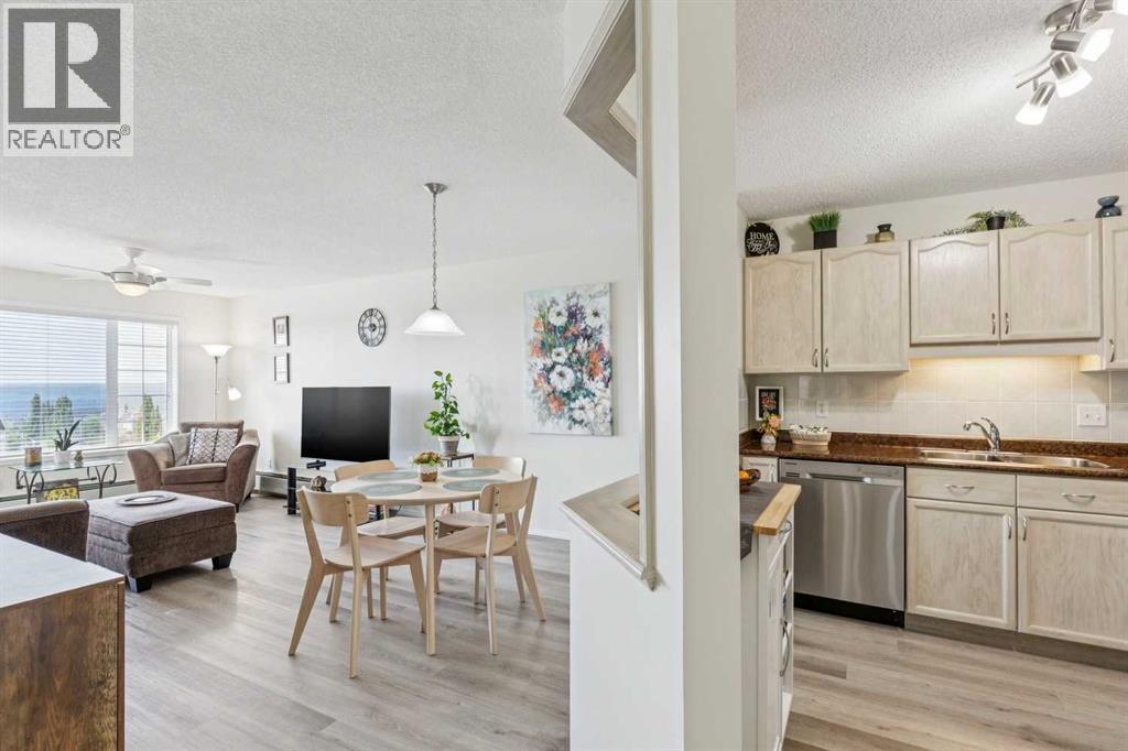 Apartment for Sale in 2301, 2000 Sienna Park Green SW|Calgary, Alberta T3H3N7 5