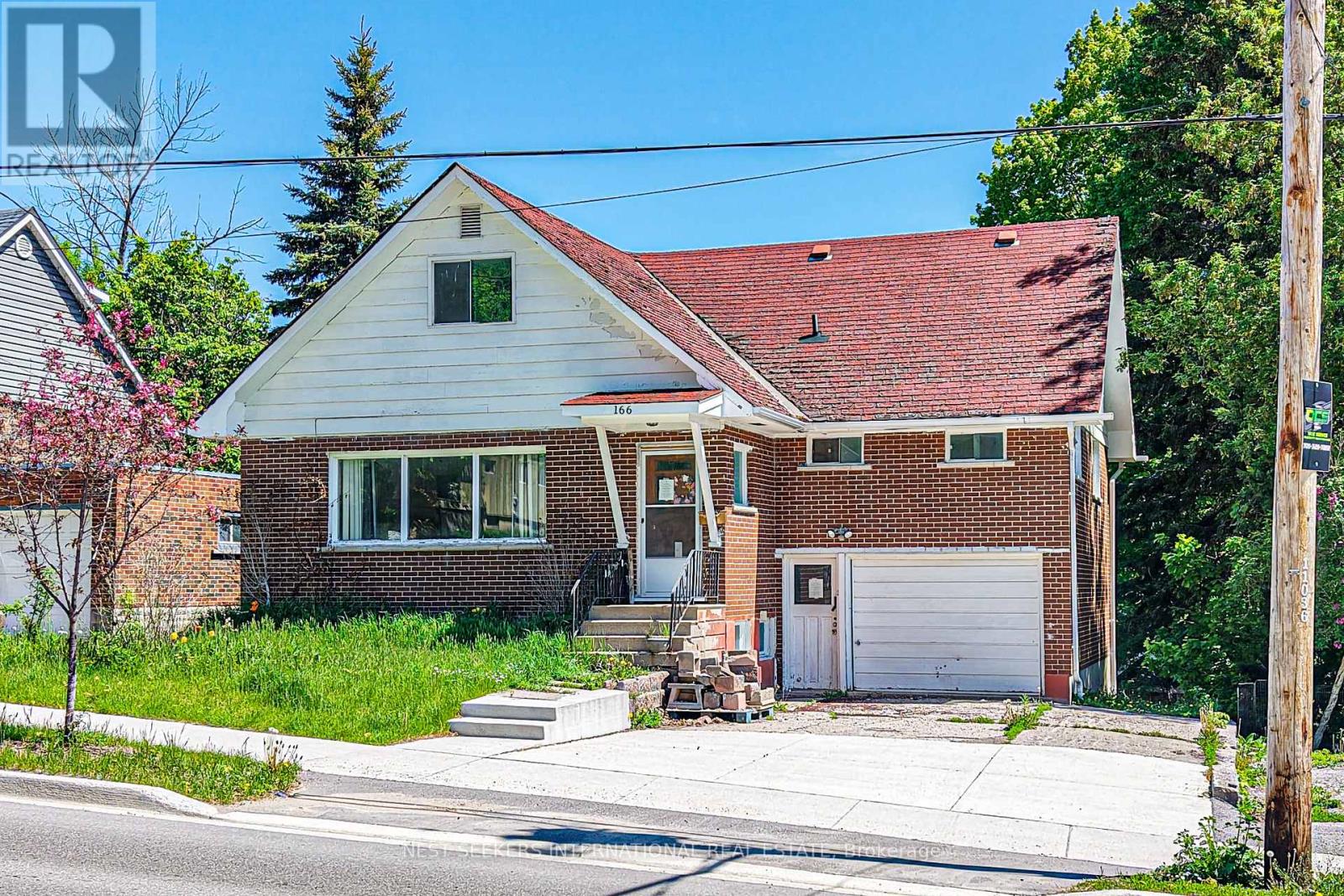 166 LACLIE STREET