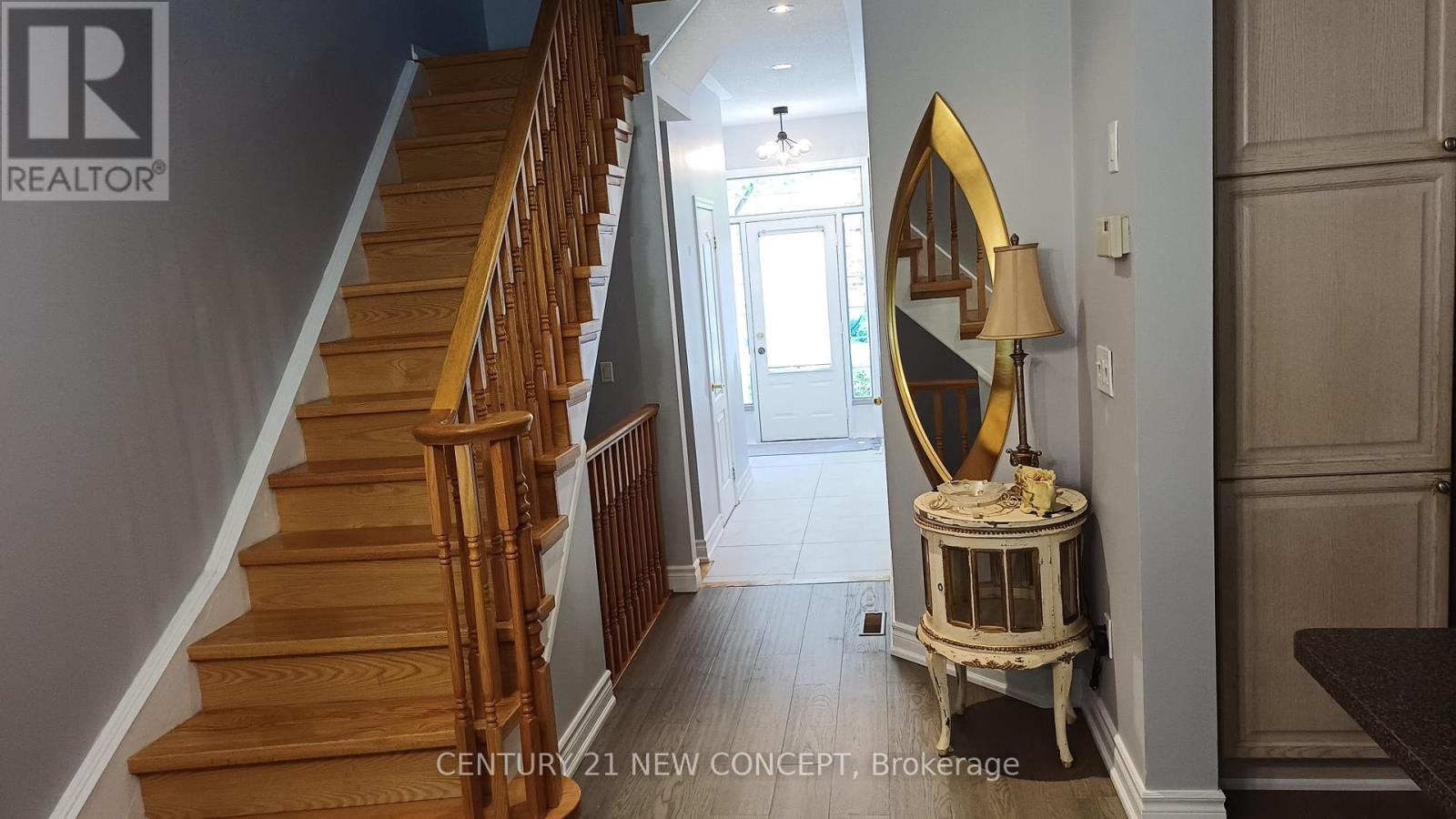 Row / Townhouse for Sale in 8 - 2401 FIFTH LINE W|Mississauga (Sheridan), Ontario L5K1V9 3