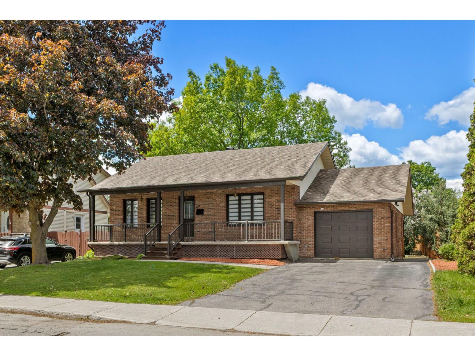 42 Av. de la Drave