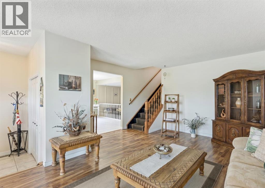 House for Sale in 323 Ranchview Place NW|Calgary, Alberta T3G1J8 4