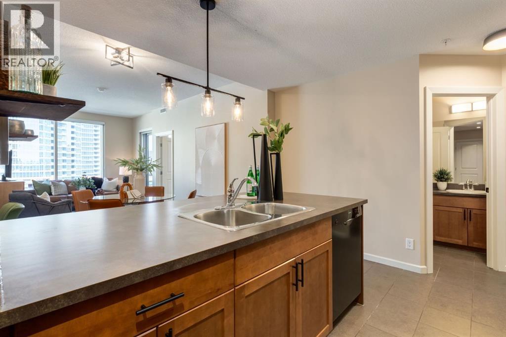 Apartment for Sale in 505, 211 13 Avenue SE|Calgary, Alberta T2G1E1 4