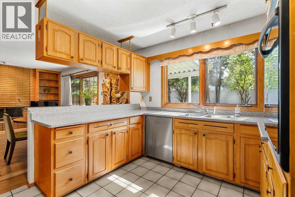 House for Sale in 511 Willingdon Boulevard SE|Calgary, Alberta T2J2A8 4