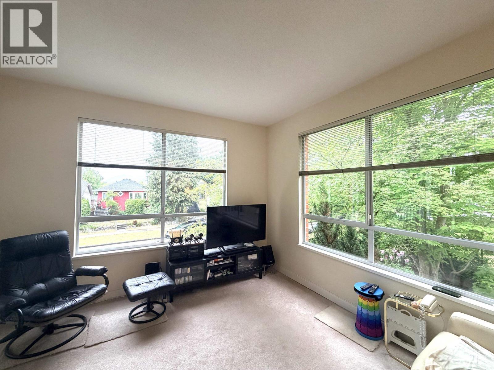 402 360 E 36TH AVENUE|Vancouver, British Columbia V5W4B9