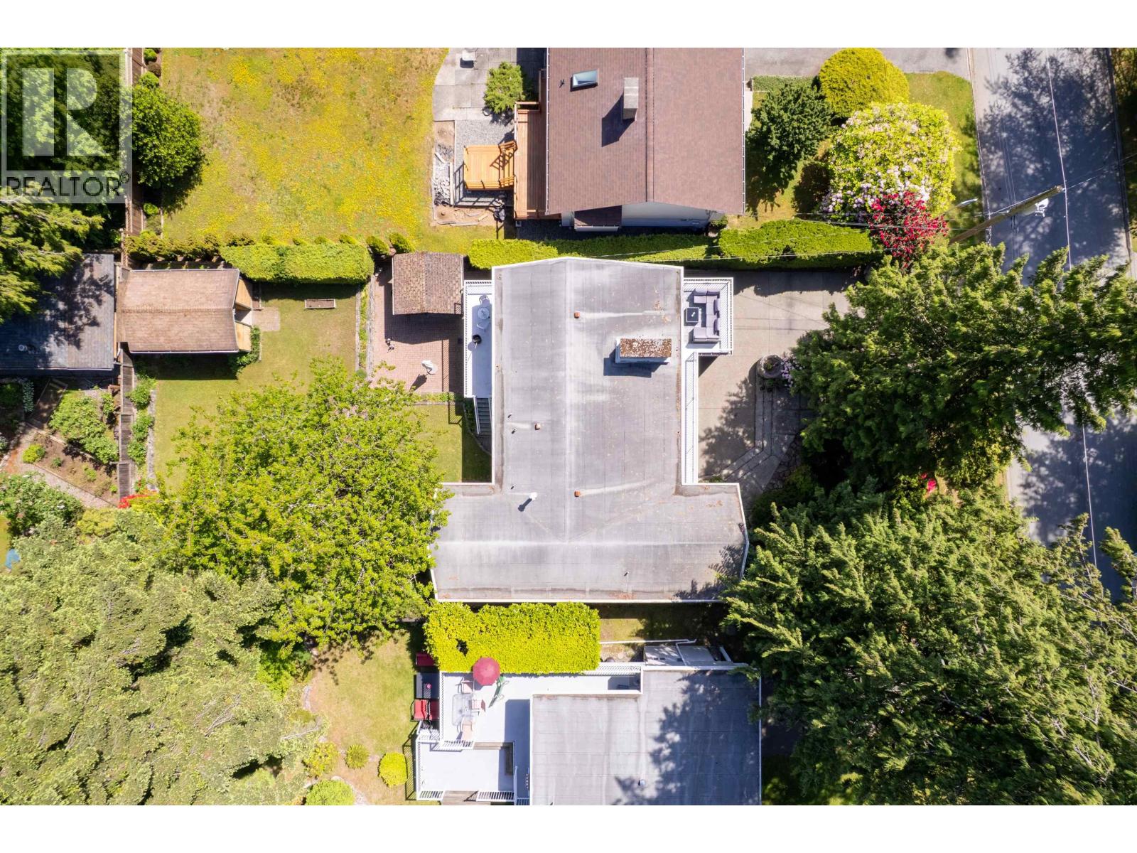 646 E WINDSOR ROAD
