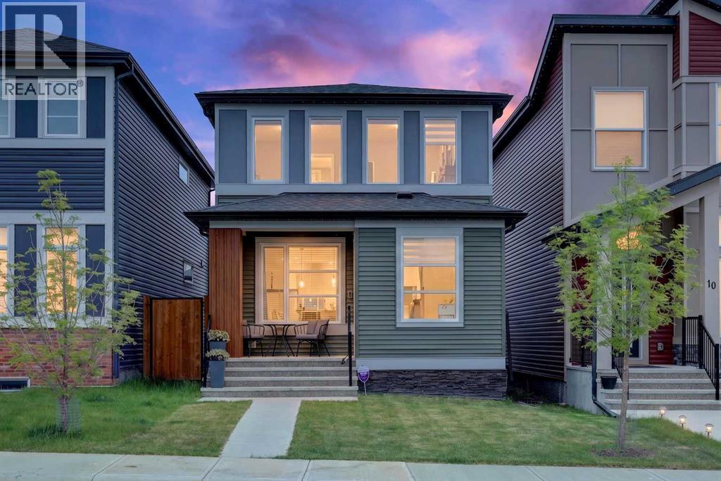 House for Sale in 14 Wolf Creek Rise SE|Calgary, Alberta T2X4Y9