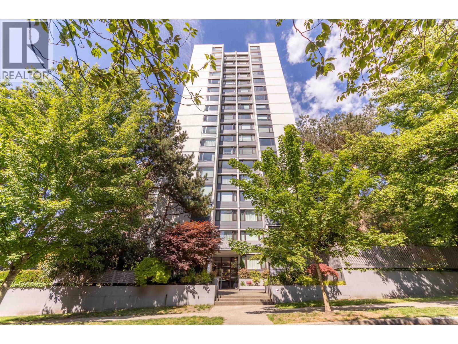 1501 1725 PENDRELL STREET|Vancouver, British Columbia V6G2X7