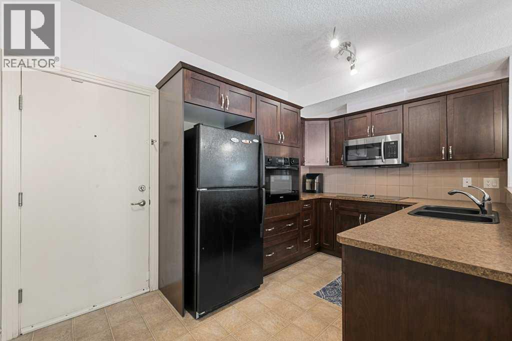 Apartment for Sale in 240, 60 Royal Oak Plaza NW|Calgary, Alberta T3G0A7 4