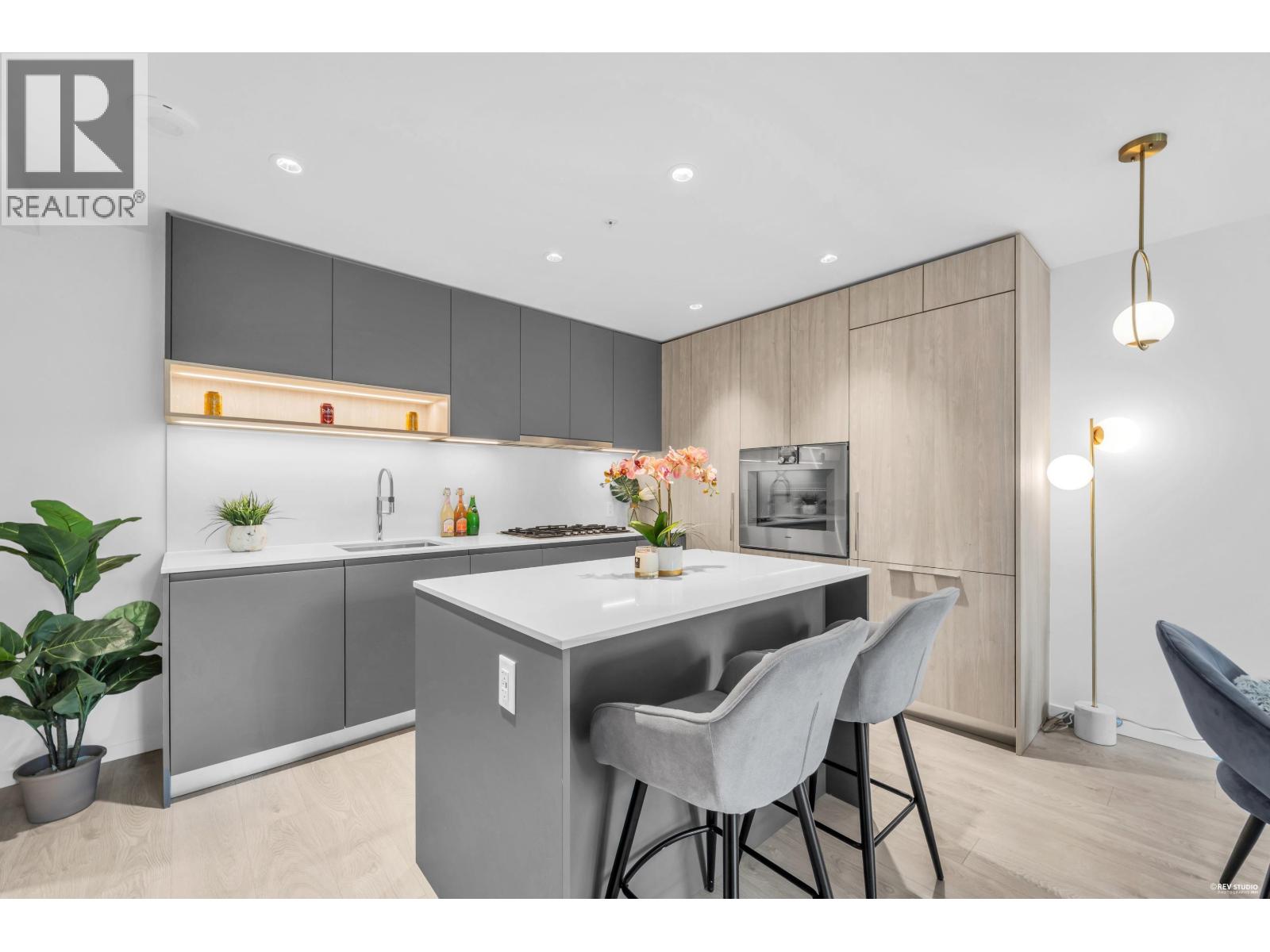 For sale: TH2 6788 MINORU BOULEVARD, Richmond, British Columbia