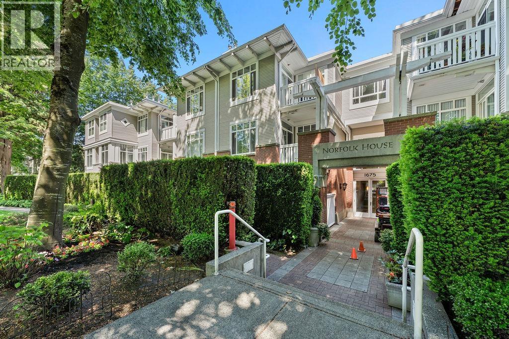 313 1675 W 10TH AVENUE|Vancouver, British Columbia V6J2A2