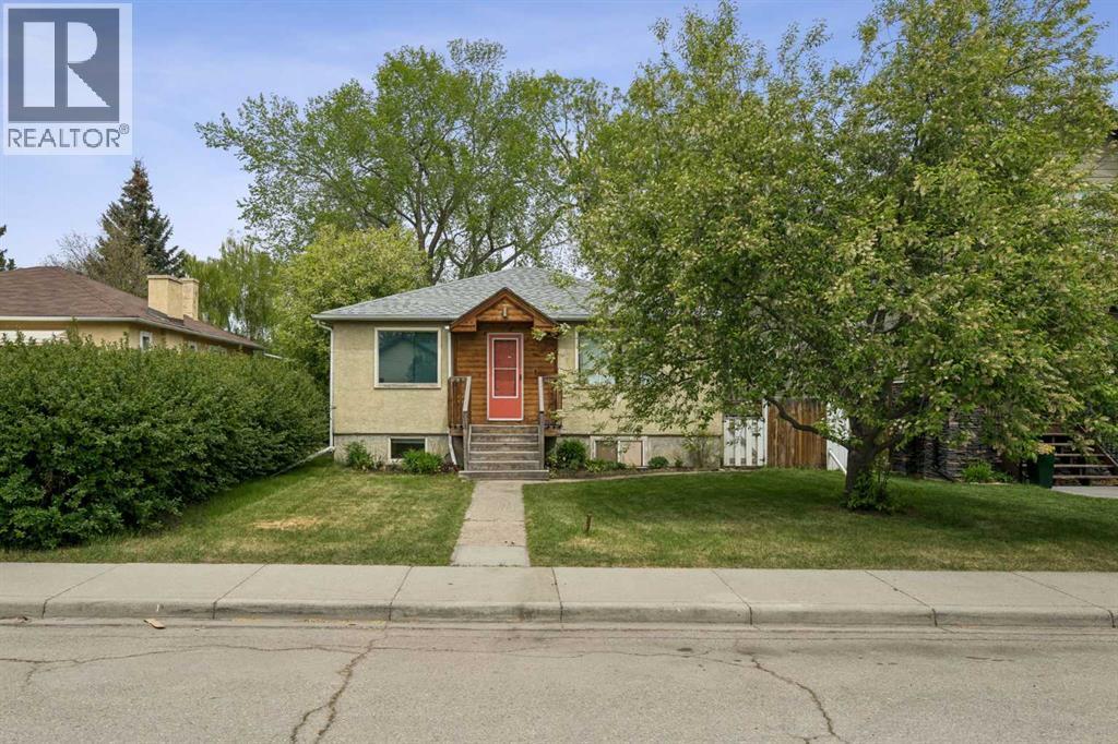 House for Sale in 614 21 Avenue NE|Calgary, Alberta T2E1T1
