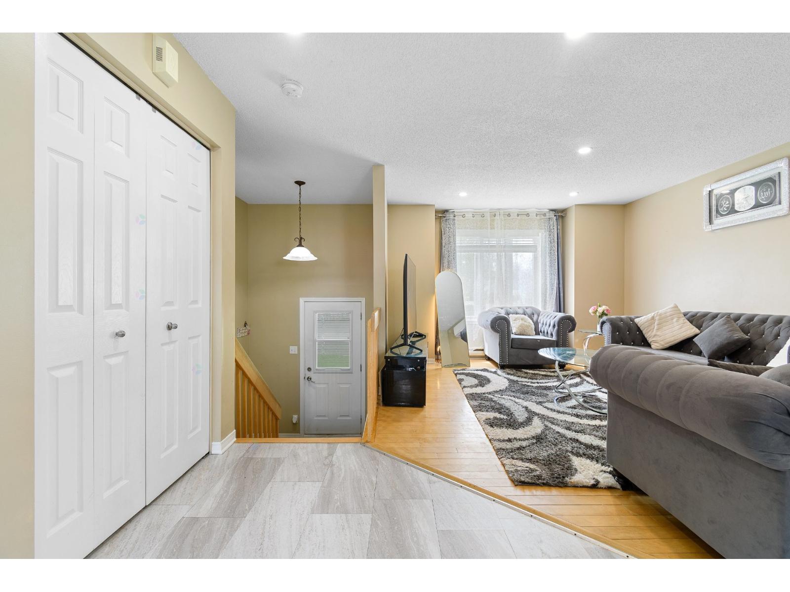 For sale: 968A Rue Charette, Gatineau (Buckingham), Quebec J8L2Z1