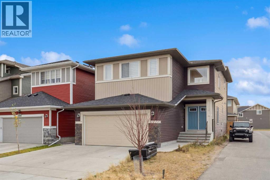 House for Sale in 118 Saddlestone Park NE|Calgary, Alberta T3J0Z4 2