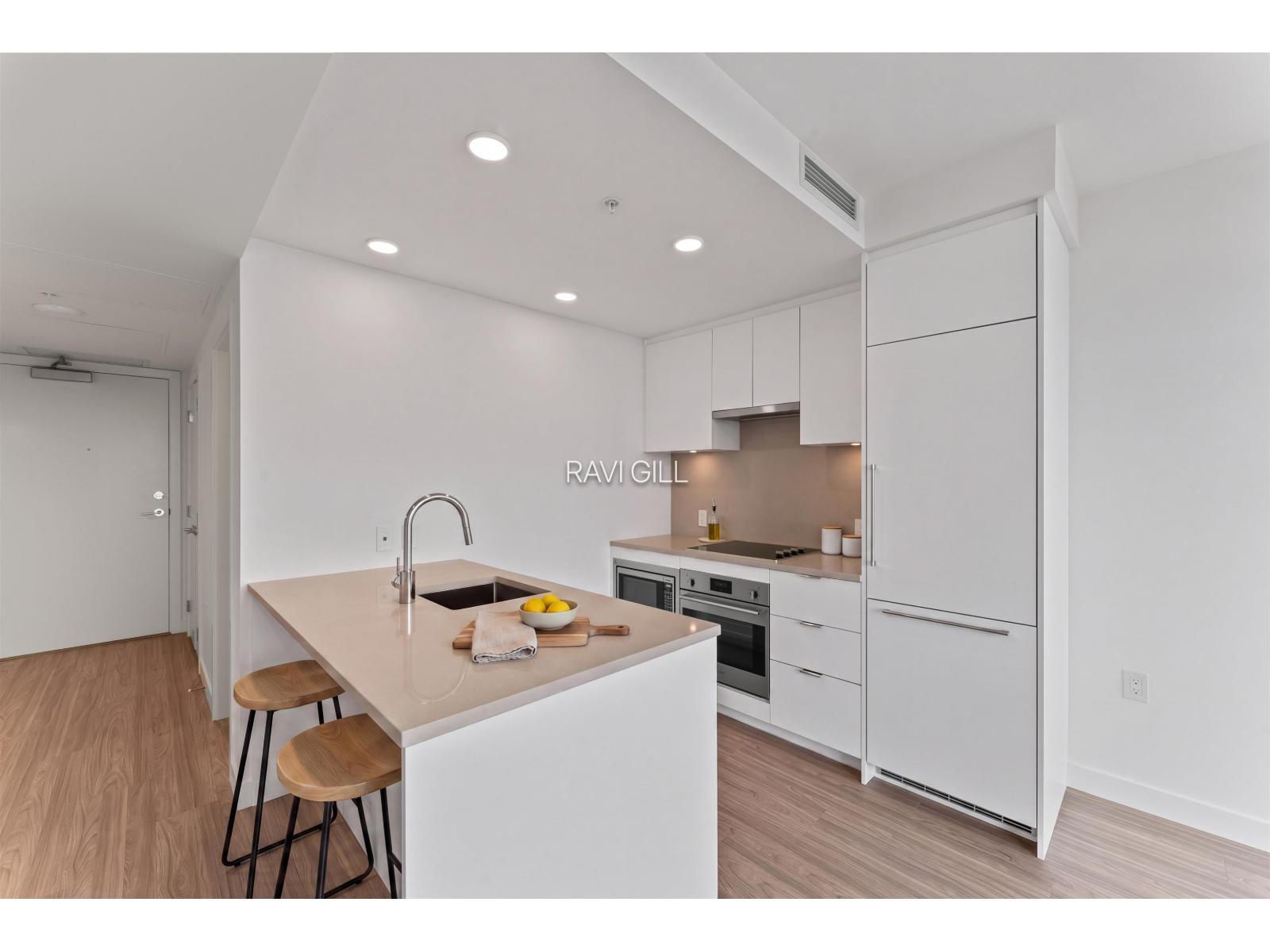 1003 13675 107A AVENUE, Surrey, British Columbia V3T0X3