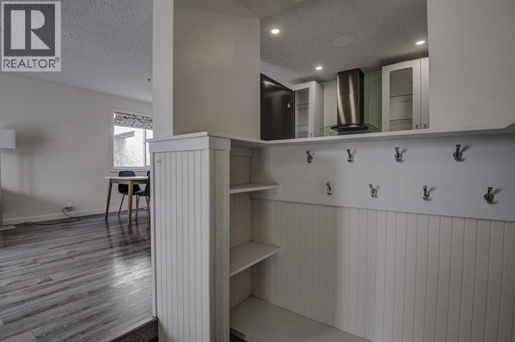 Duplex for Sale in 8408 Berkley Road NW|Calgary, Alberta T3K1B4 3