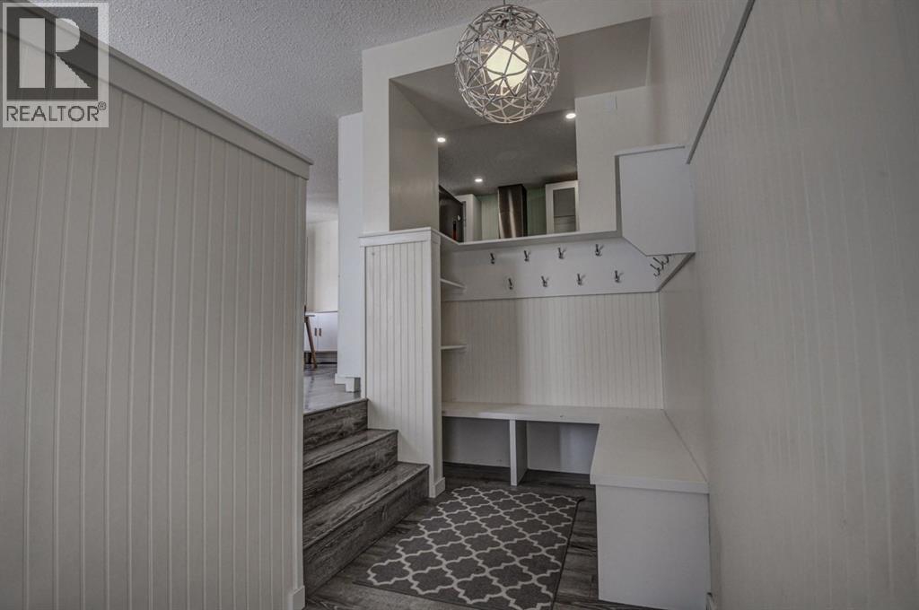 Duplex for Sale in 8408 Berkley Road NW|Calgary, Alberta T3K1B4 2