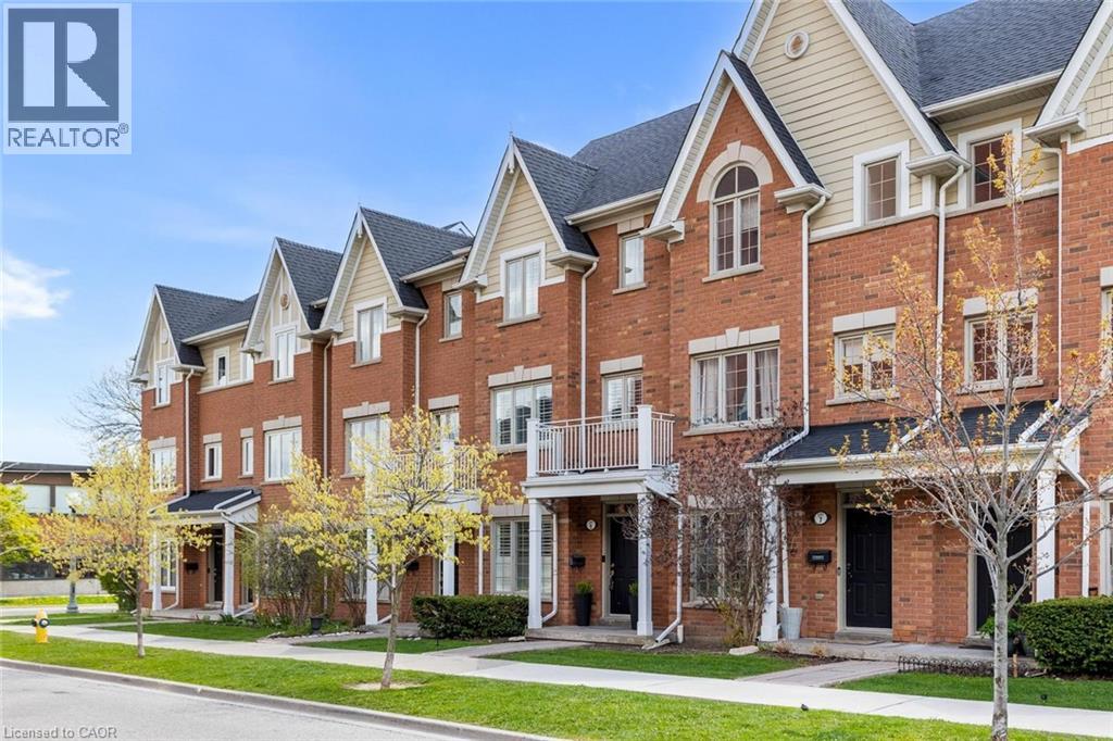 Row / Townhouse for Sale in 201 TENTH Street Unit# 8|Etobicoke, Ontario M8V4C7 2