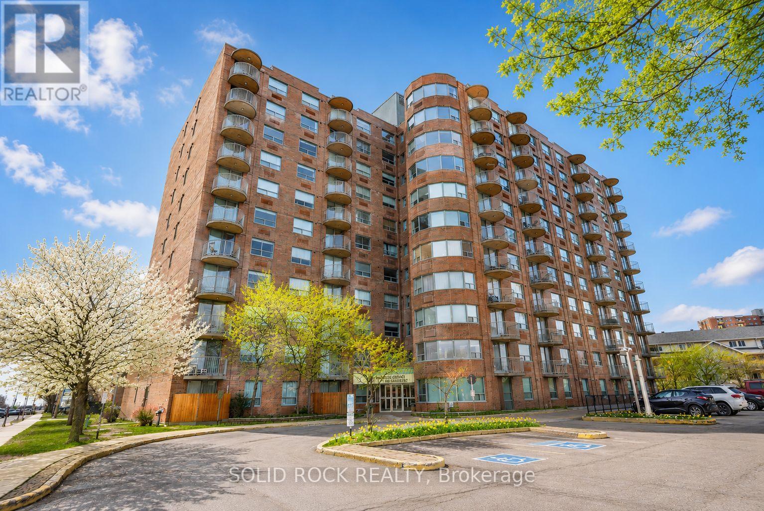 901 - 1440 HERON ROAD, Ottawa, Ontario K1V0X2