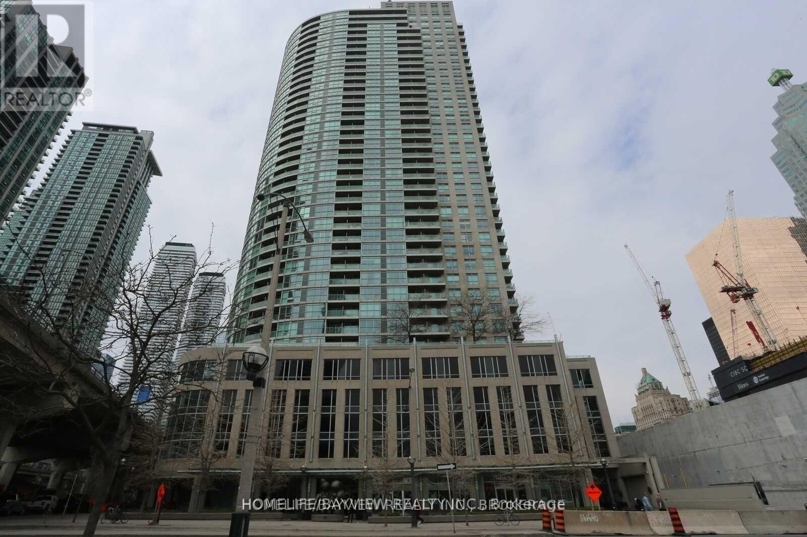 915 - 18 YONGE STREET