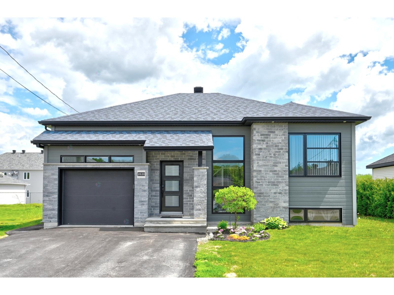 2020 Place des Jardins, Saint-Félix-de-Valois, Quebec J0K2M0