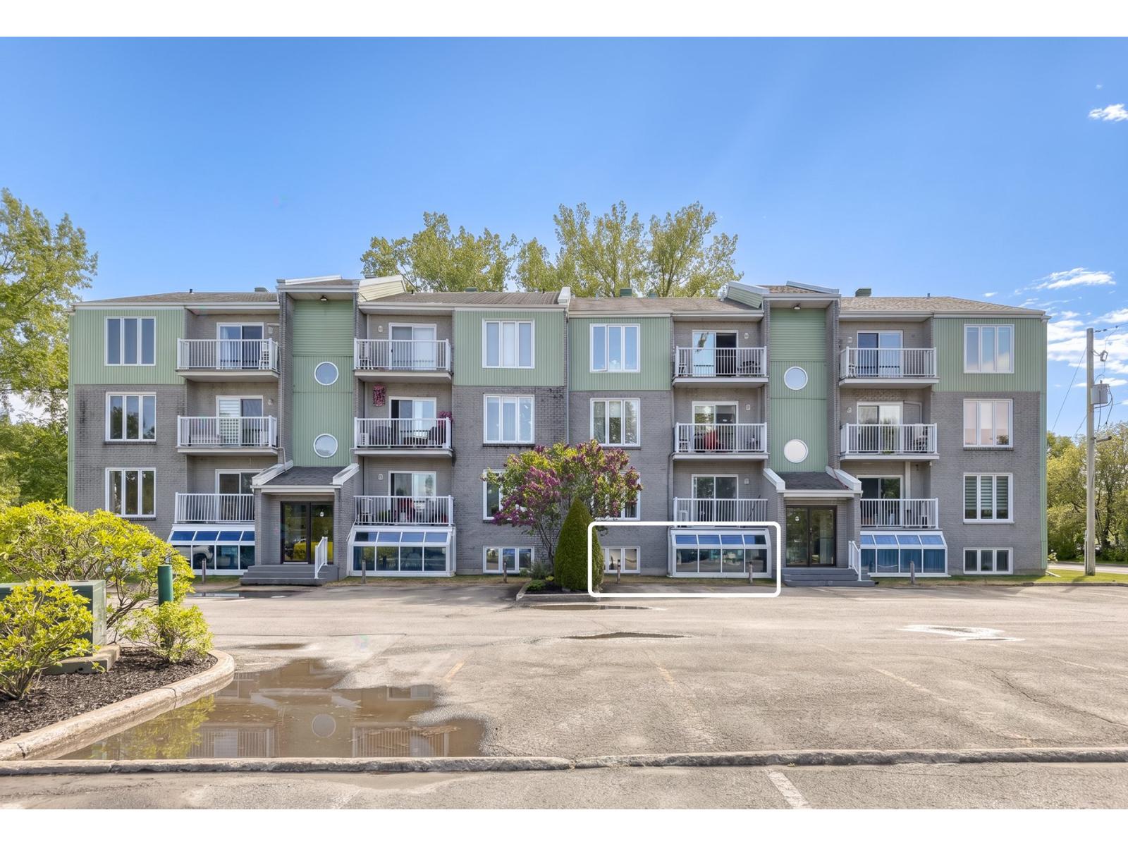 6 Place du Carrefour-du-Pont, #602, Notre-Dame-des-Prairies, Quebec J6E8K9
