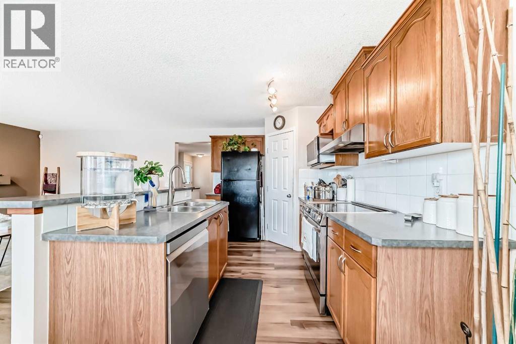 House for Sale in 79 Saddleridge Close NE|Calgary, Alberta T3J4X2 5
