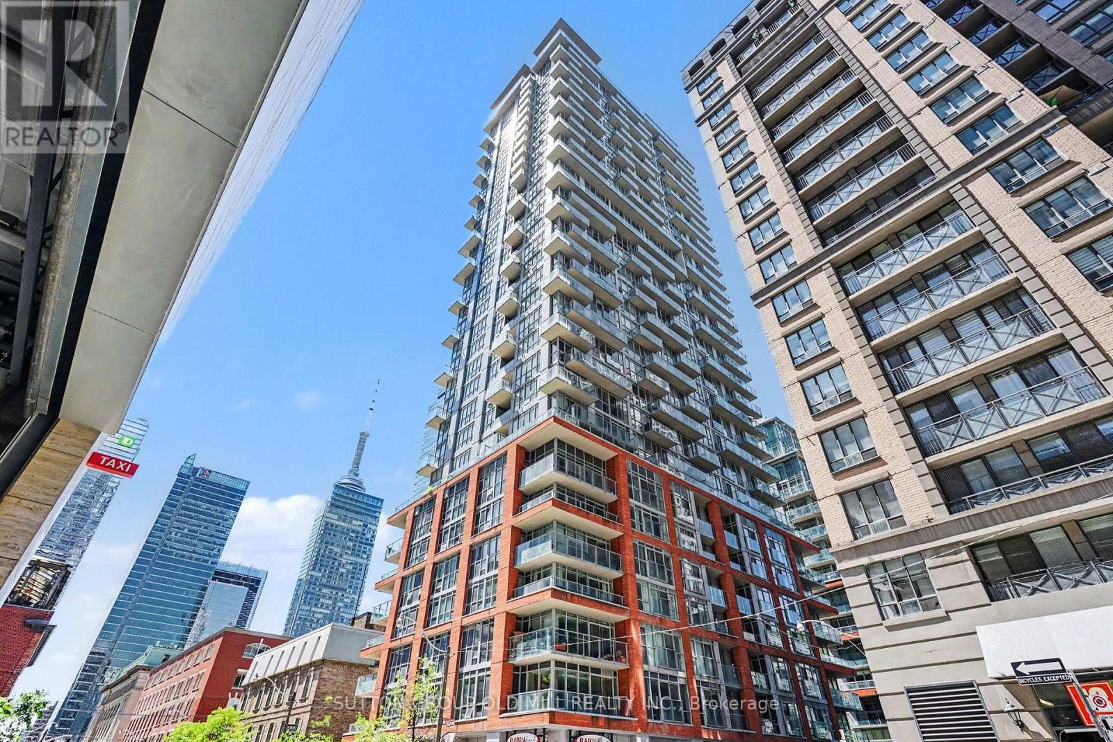 713 - 126 SIMCOE STREET