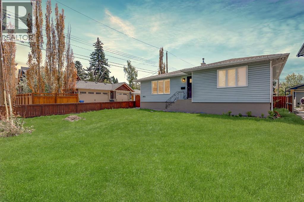House for Sale in 1811 13 Avenue NW|Calgary, Alberta T2N1L4 2
