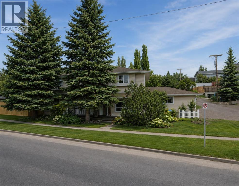 Row / Townhouse for Sale in 107 Mission Road SW|Calgary, Alberta T2S0T4