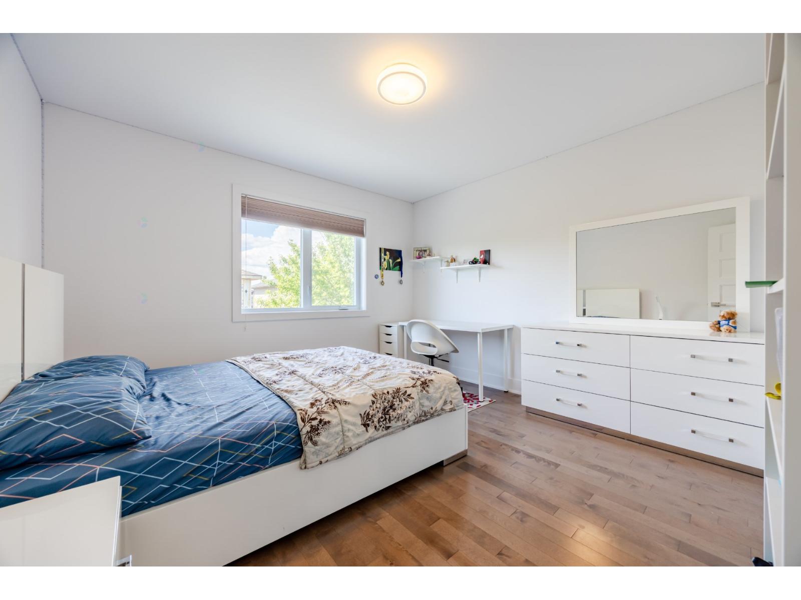 For sale: 5761 Rue Aline, Brossard, Quebec J4Z1R4 - 21314963