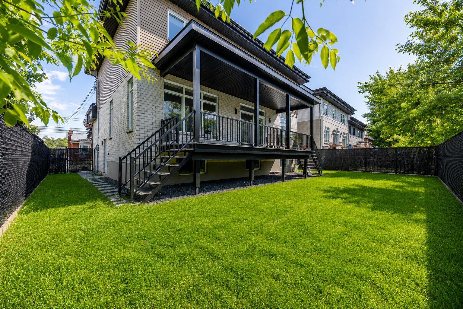 For sale: 5761 Rue Aline, Brossard, Quebec J4Z1R4 - 21314963