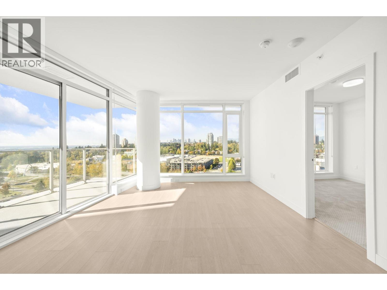 1601 7683 PARK CRESCENT|Burnaby, British Columbia V3N0J4