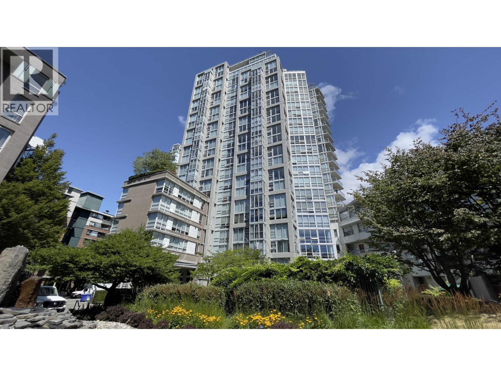 605 1228 MARINASIDE CRESCENT|Vancouver, British Columbia V6Z2W4