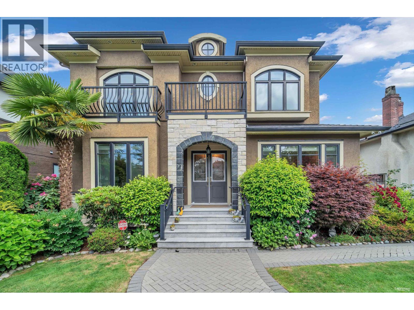 2375 W 20TH AVENUE|Vancouver, British Columbia V6L1G4