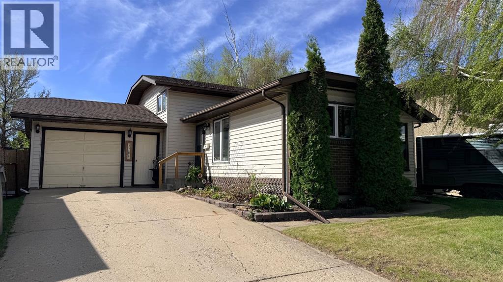 For sale: 5709 40 Street, Lloydminster, Alberta T9V2P5 - A2305990