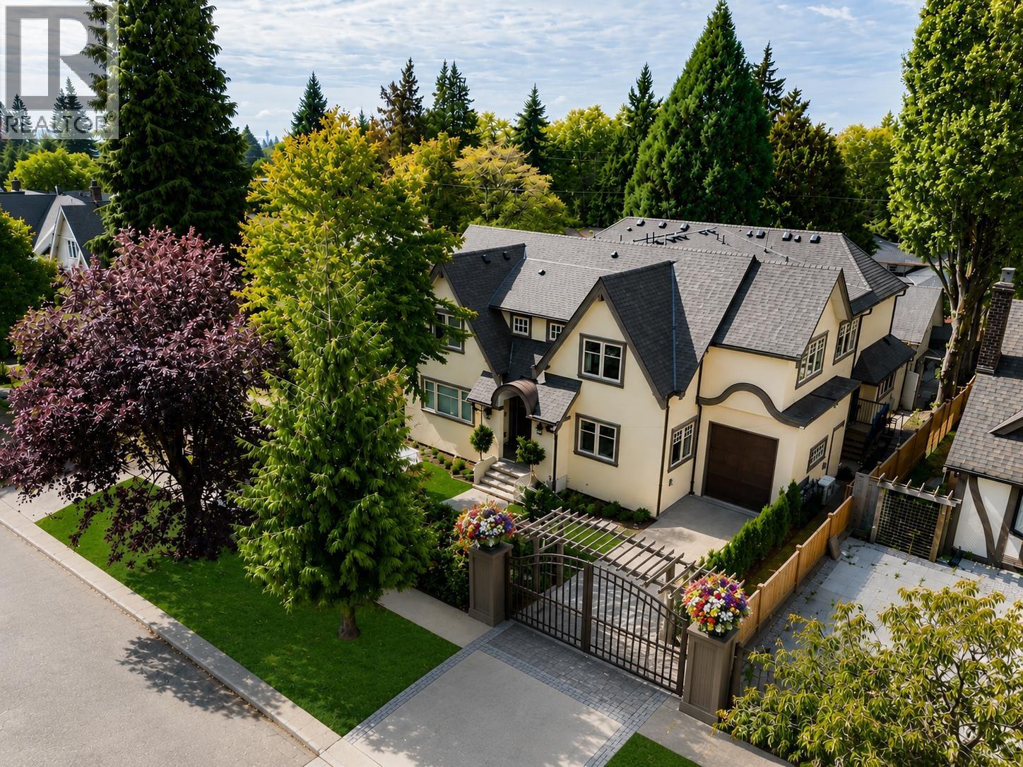 7061 CYPRESS STREET|Vancouver, British Columbia V7N3E6