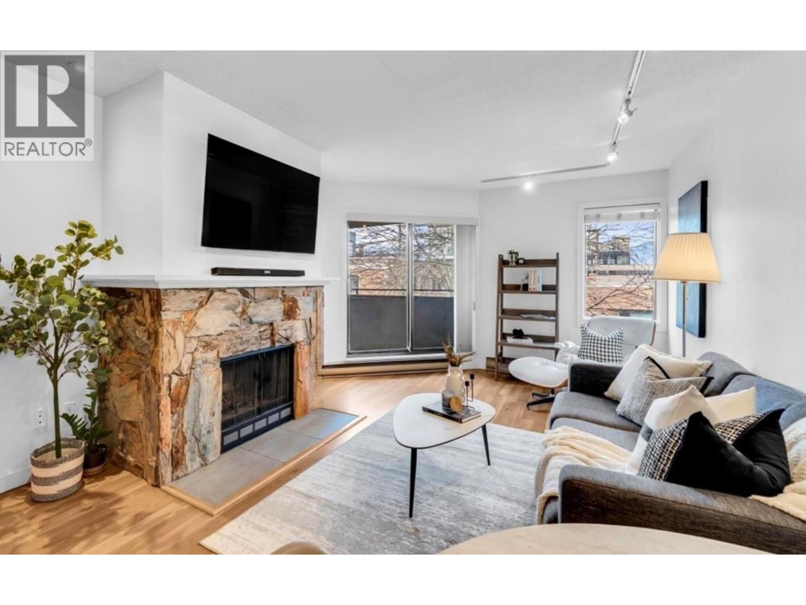 407 1476 W 10TH AVENUE|Vancouver, British Columbia V6H1J9